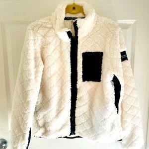 Calvin Klein XL women’s Sherpa jacket- white/black